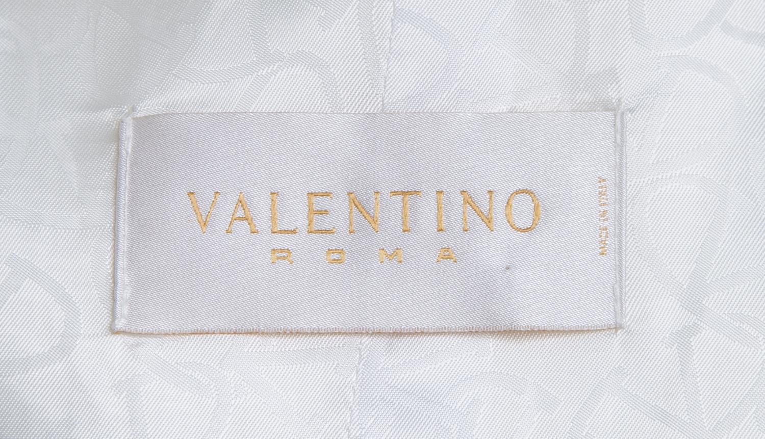 A Valentino Roma White Cotton Coat, Size 8; Belt: 62" x 1.75".