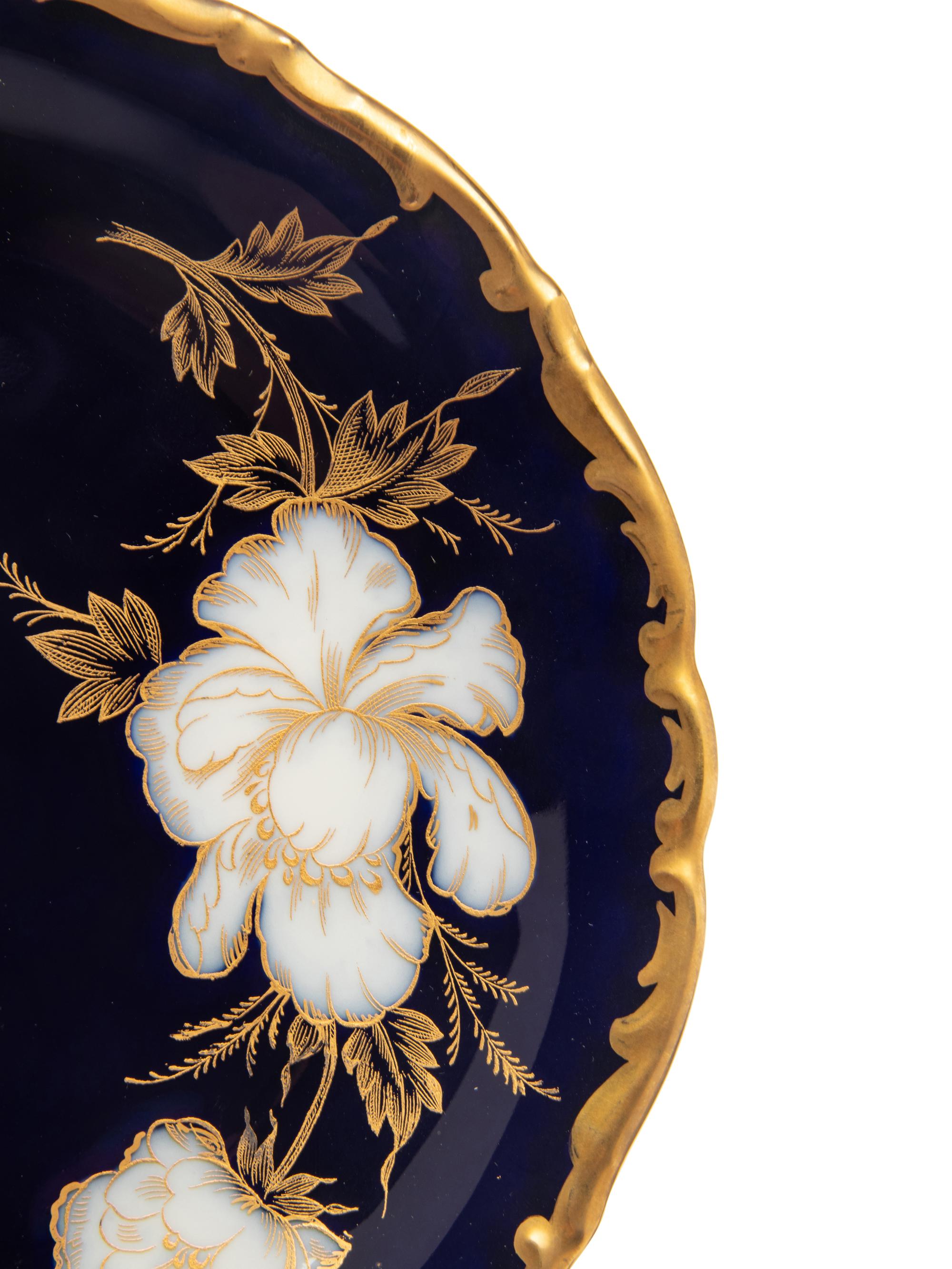 A Hutschenreuther Porcelain Dessert Service