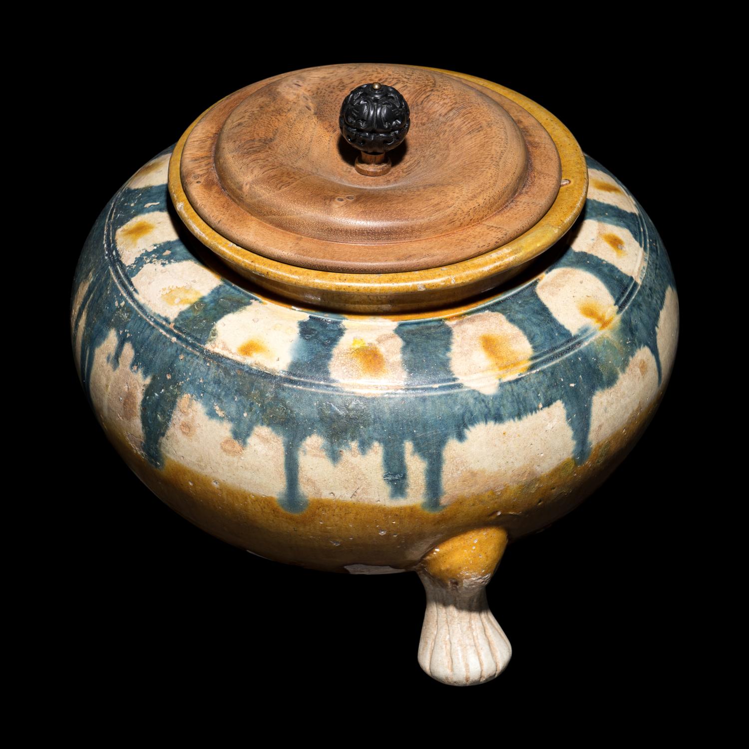 A Tang Style Sancai Glazed Tripod Footed Pottery Jar