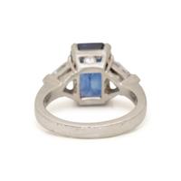 SAPPHIRE AND DIAMOND RING