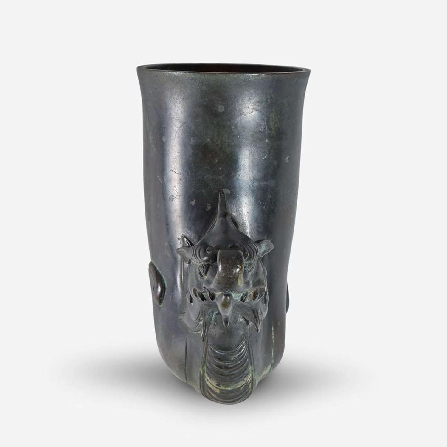A patinated bronze rhyton-form fitting or wall vase 来通杯形铜器 18th/early 19th century ????????