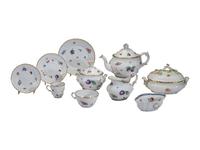 A Richard Ginori Parcel Gilt Porcelain Dessert Service