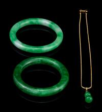 Two Chinese Jadeite Bangles and A Jadeite Gourd-Form Pendant