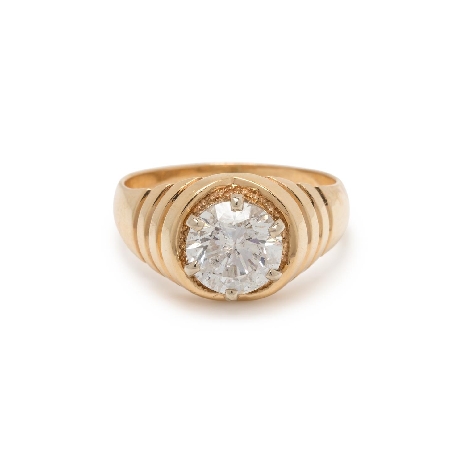 DIAMOND RING