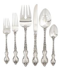 An American Silver Flatware Service, International Silver Co., Meriden, CT, Du Barry pattern, comprising: 8 dinner knives 8 dinner fork