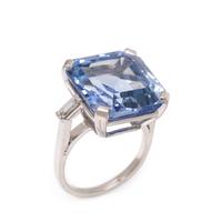 AN IMPRESSIVE UNHEATED CEYLON SAPPHIRE AND DIAMOND RING