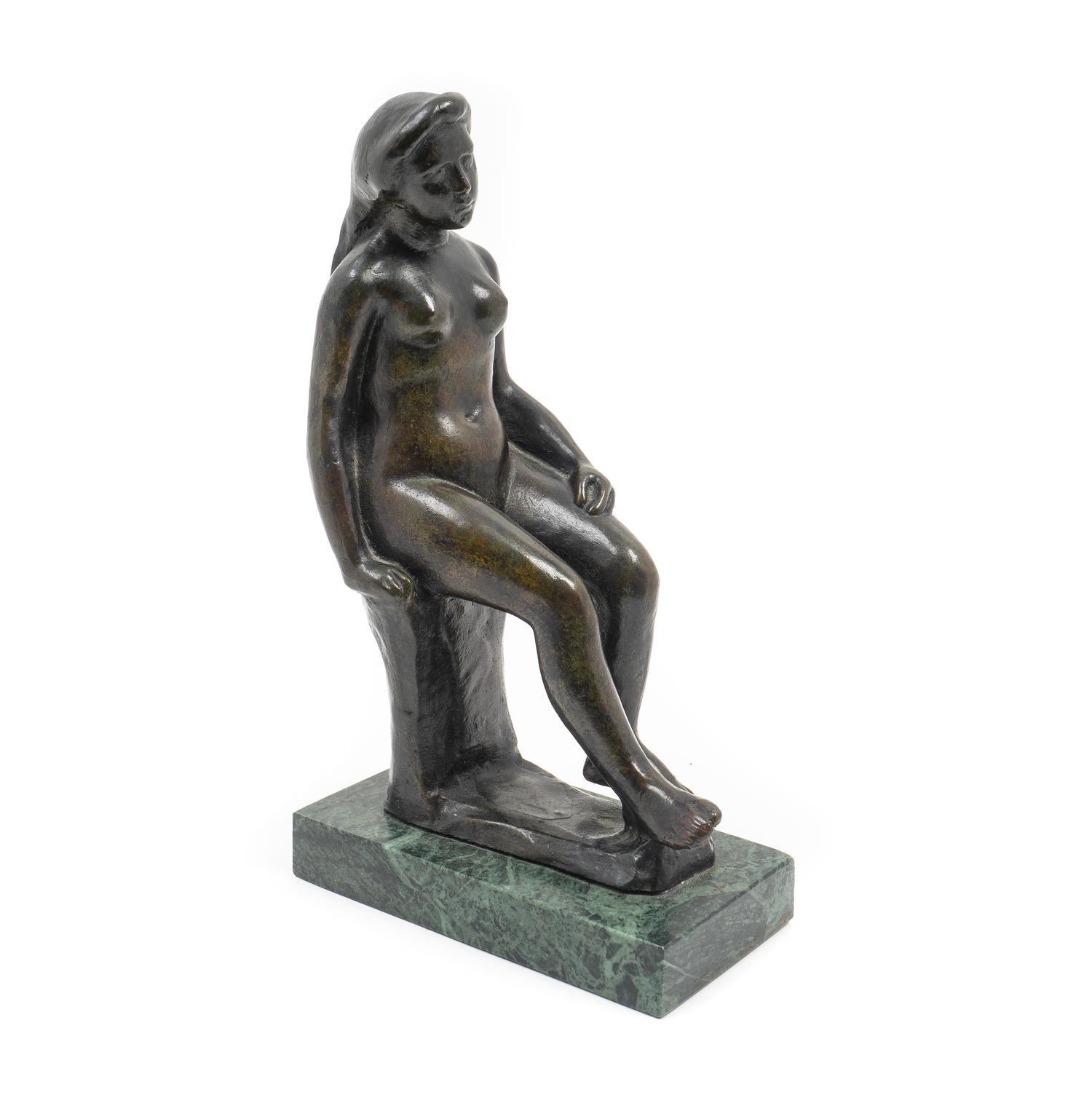 S eated Nude