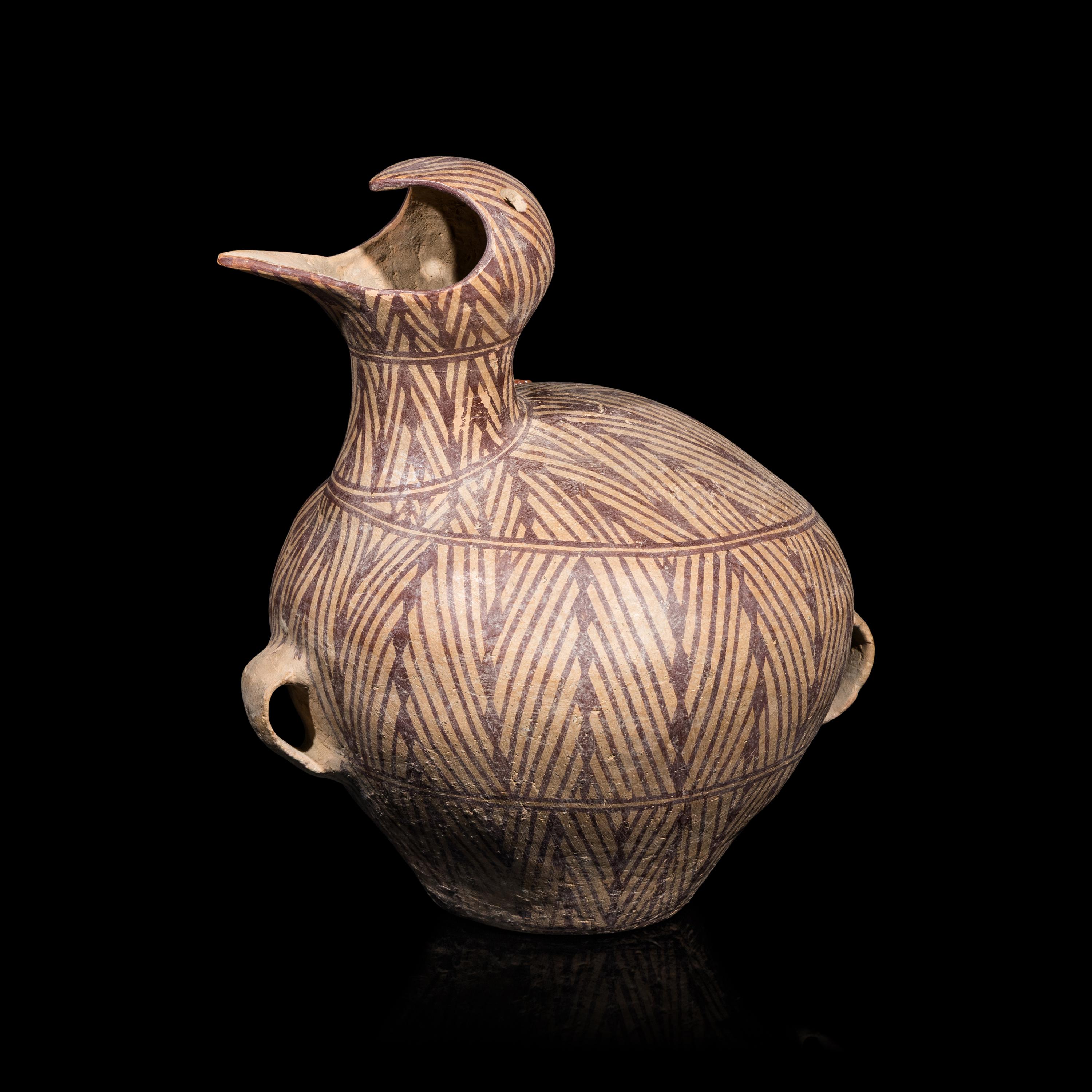 A Chinese Neolithic Bird-Shaped Painted Pottery Jar, Qijia Culture — 齊家文化 彩陶鳥形罐