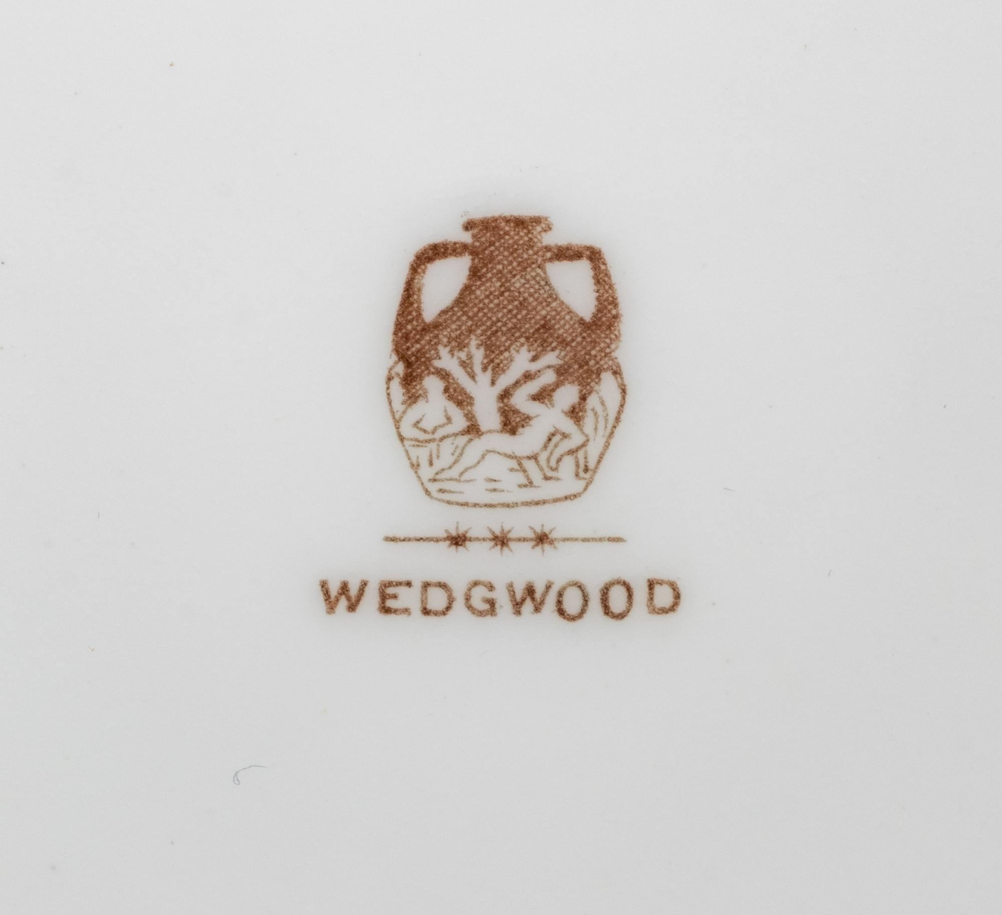 An E.J. Everard Signed Wedgwood Dessert Service with an Associated Set of Twelve Plates