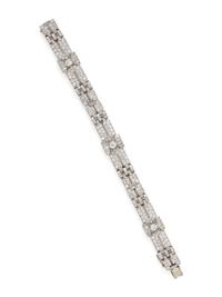 ART DECO, PLATINUM AND DIAMOND BRACELET