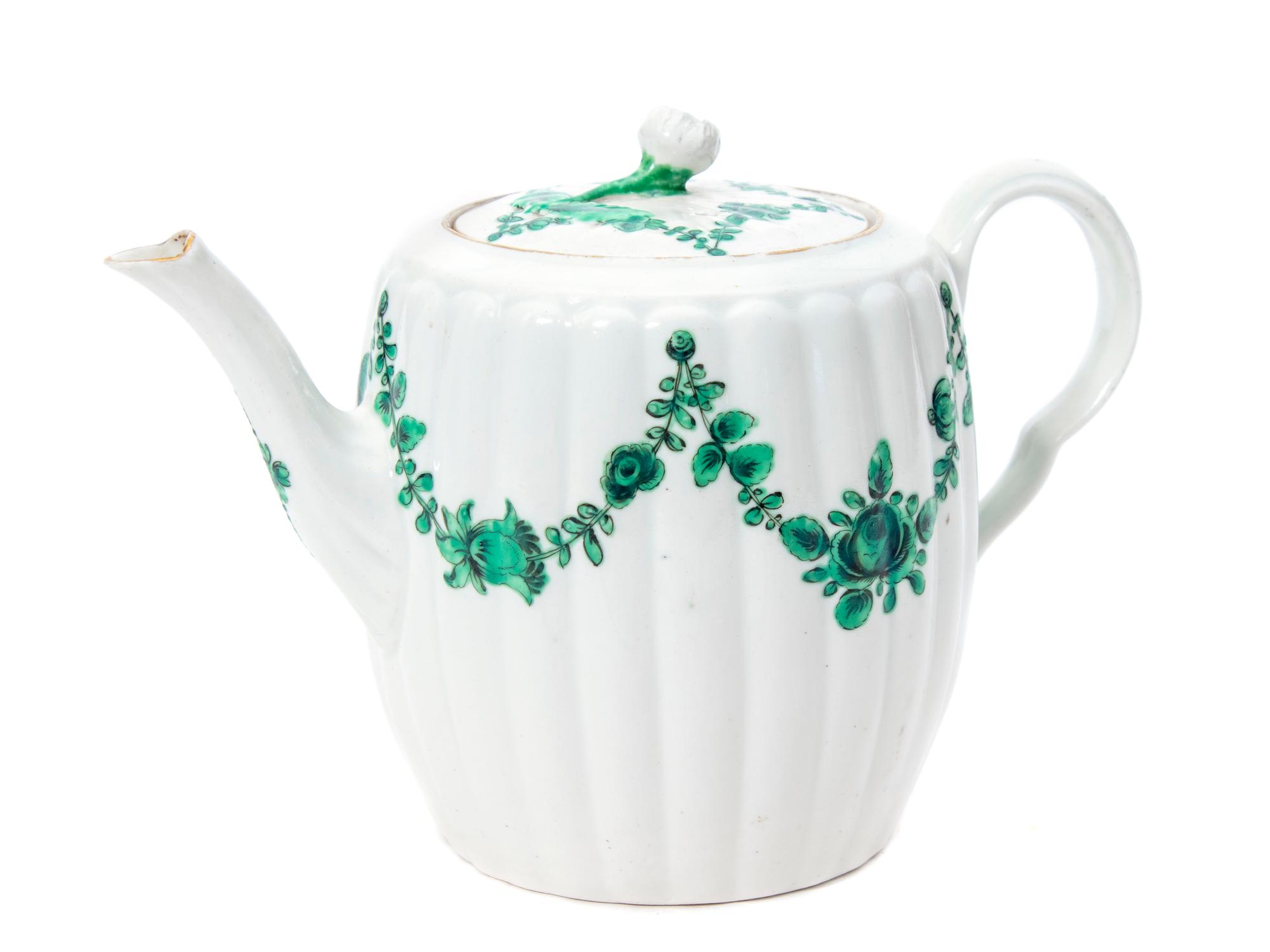 A Worcester First Period Ribbed Teapot — CIRCA 1770