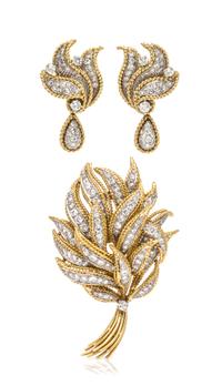 An 18 Karat Bicolor Gold and Diamond Demi Parure, 46.80 dwts.
