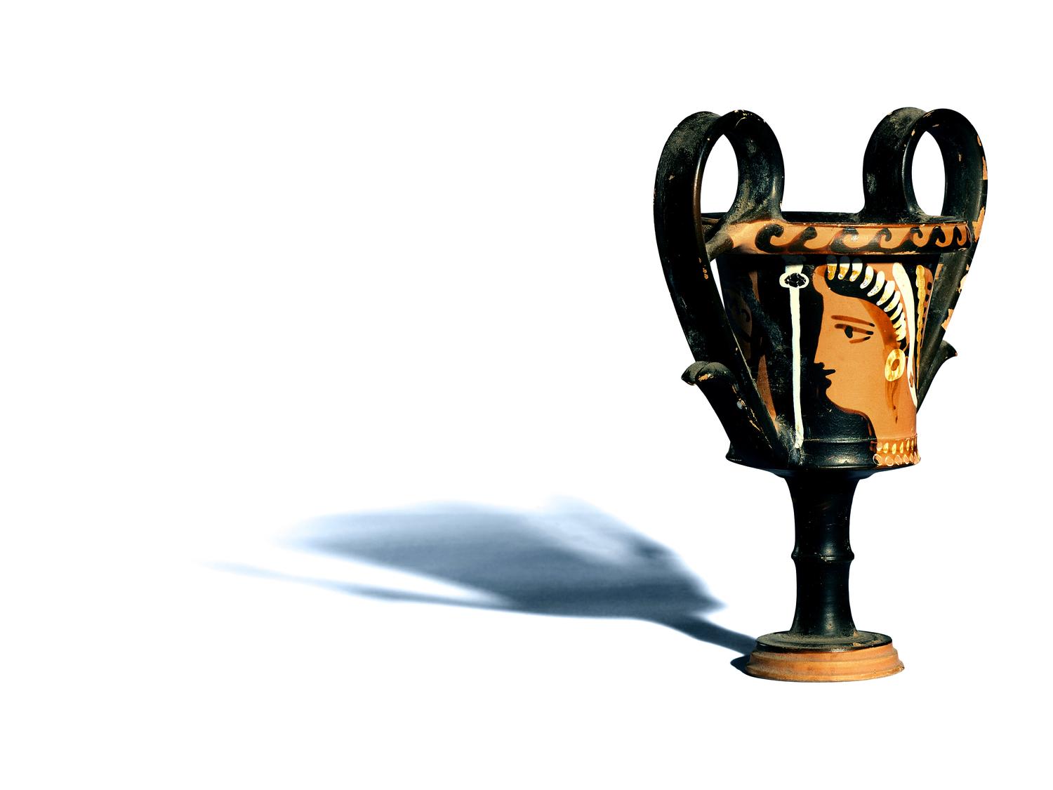 An Apulian Red-Figured Kantharos