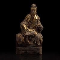A Chinese gilt-lacquered stucco figurine of Guanyin 泥塑鎏金观音 18th century or earlier ???????
