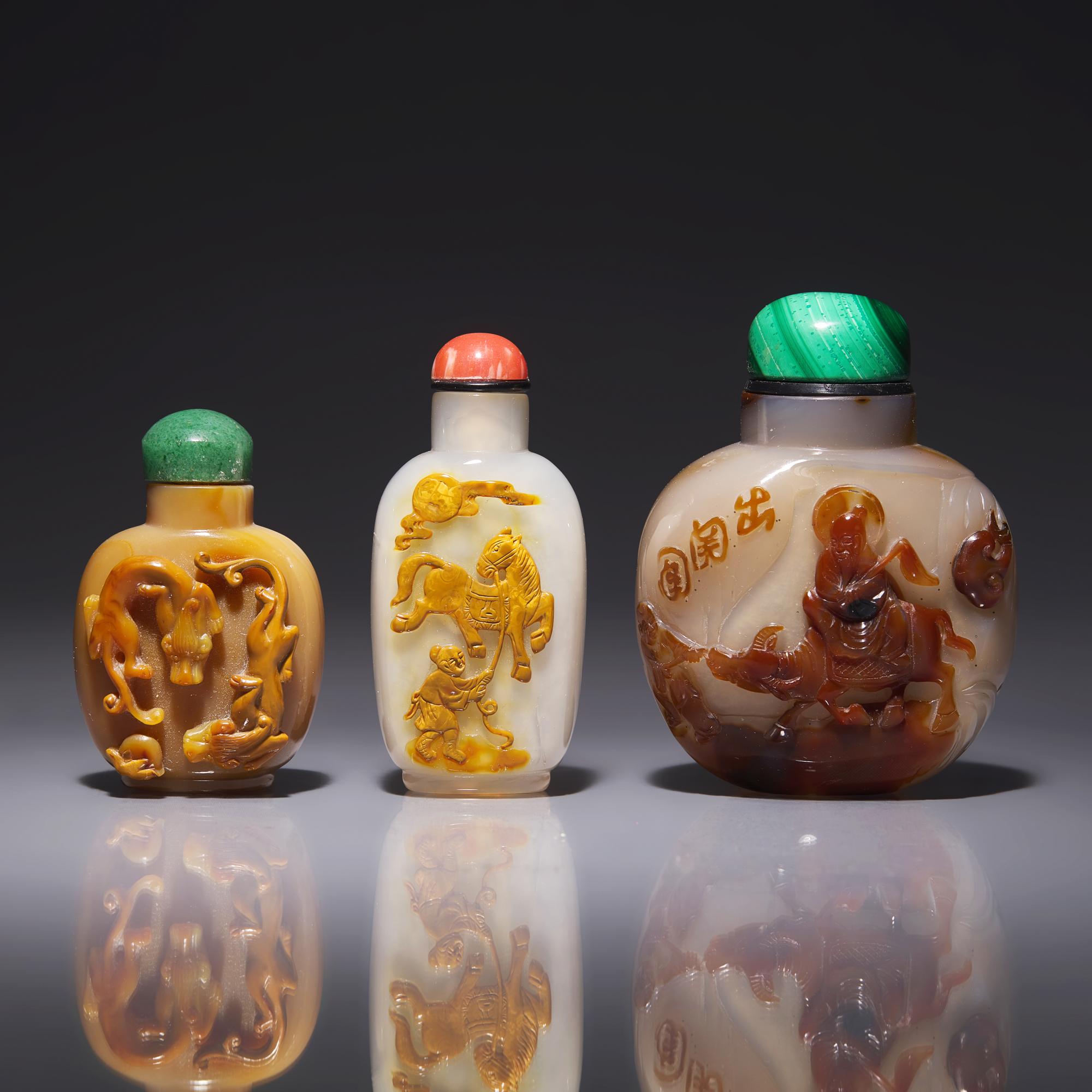 Three Carved Agate Snuff Bottles 瑪瑙巧雕鼻烟壺三支