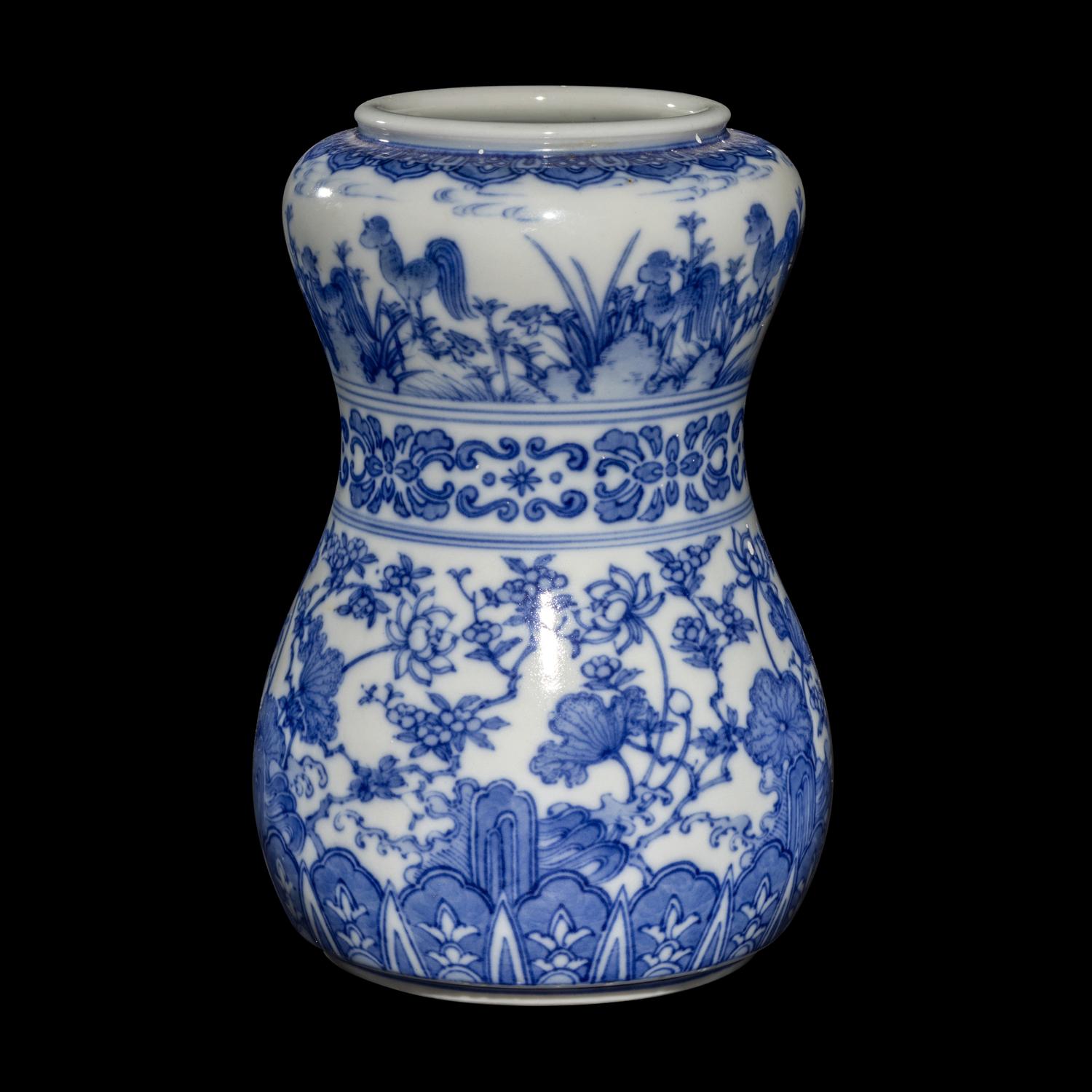 A Japanese Blue and White 'Flora and Fauna' Porcelain Vase by Makuzu Kozan (1842-1916) 宮川香山製青花花鳥圖賞瓶