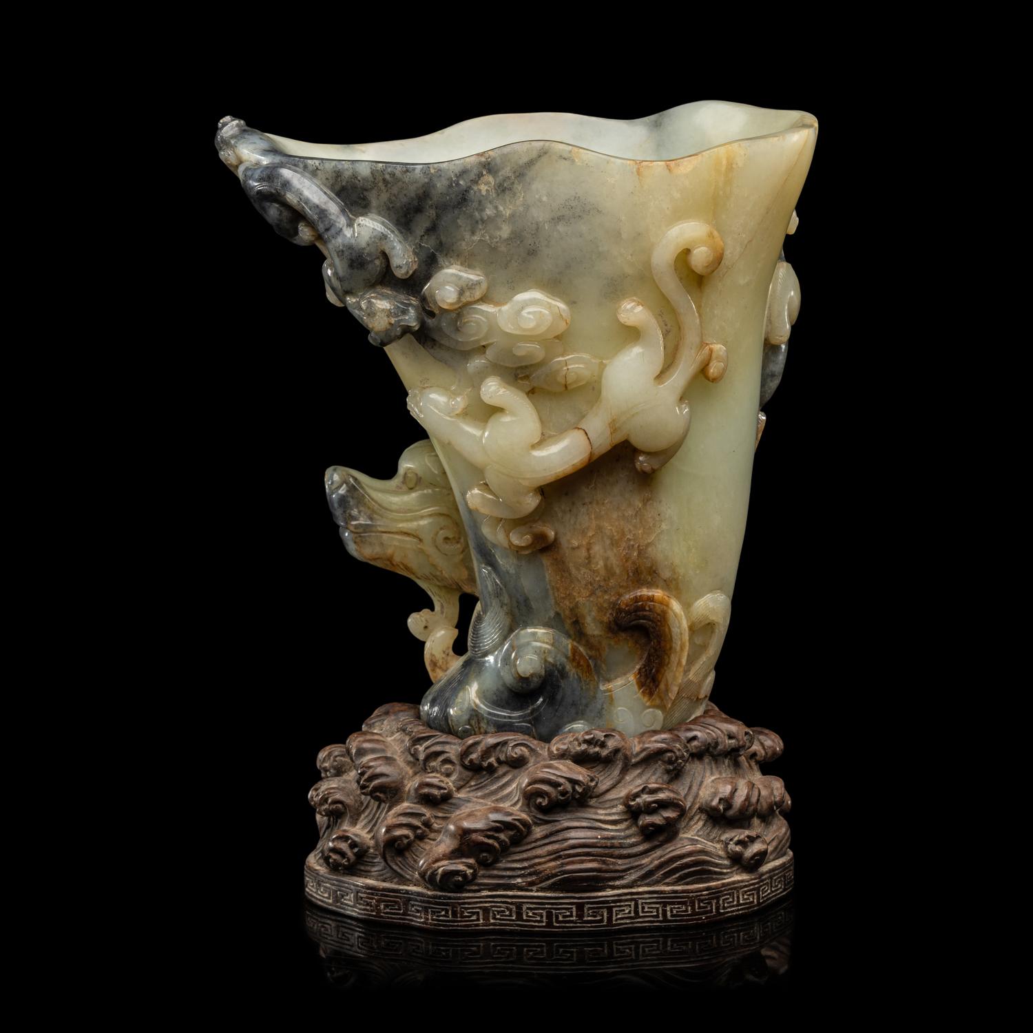 A Chinese Celadon and Grey Jade Libation Cup, Juebei 灰白玉龙纹爵杯