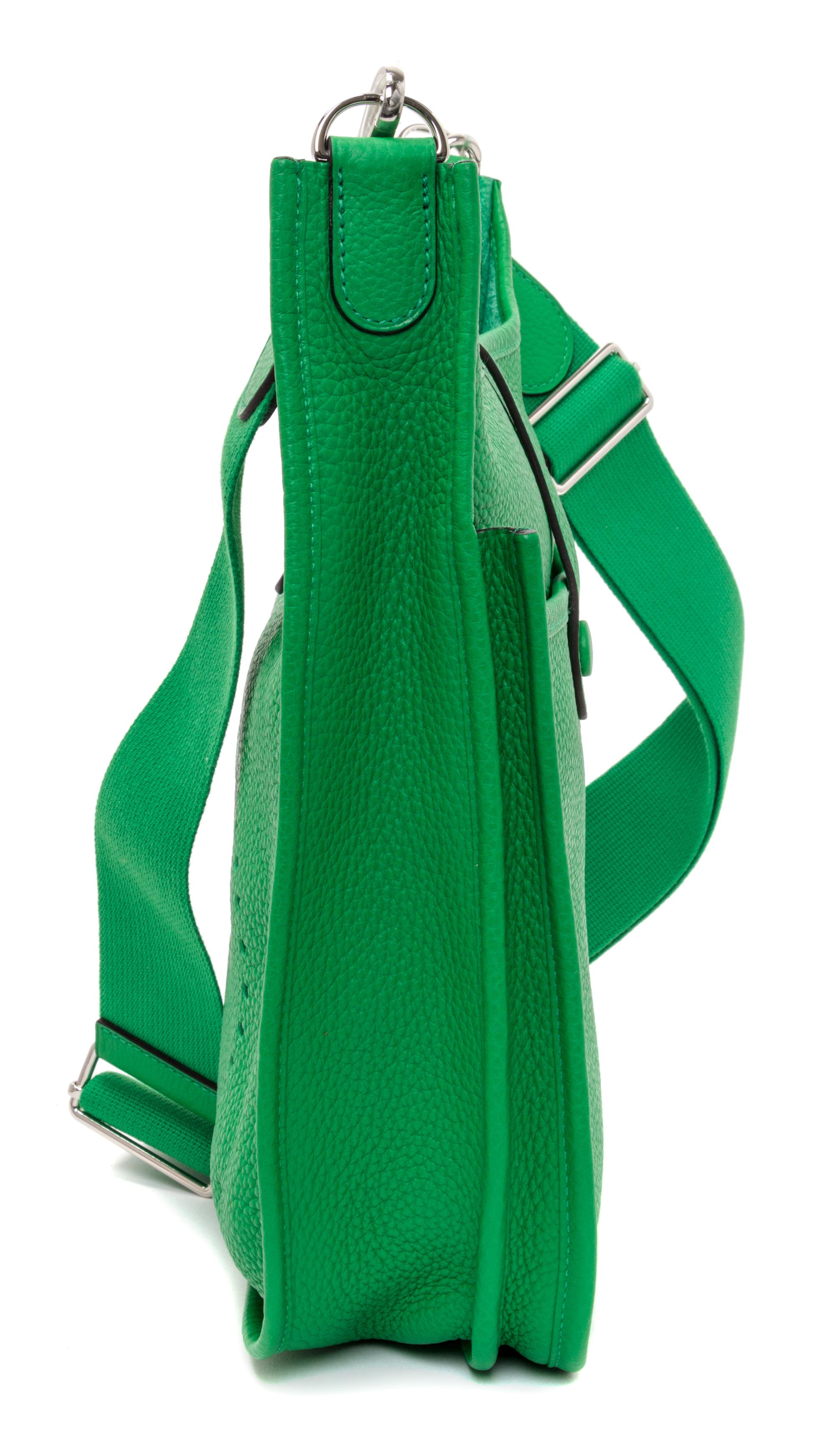 An Hermes Vert Evelyne III PM Handbag, 11.25" x 12'" x 2.5".