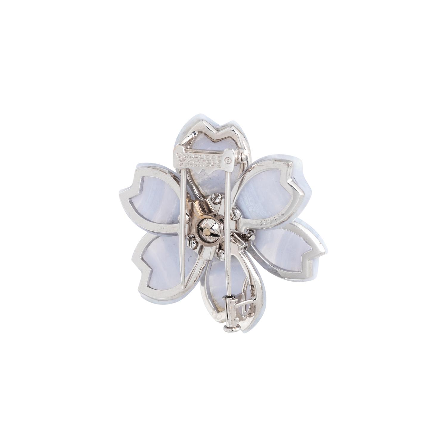 VAN CLEEF & ARPELS, LAVENDER AGATE AND DIAMOND 'ROSE DE NÖEL' BROOCH