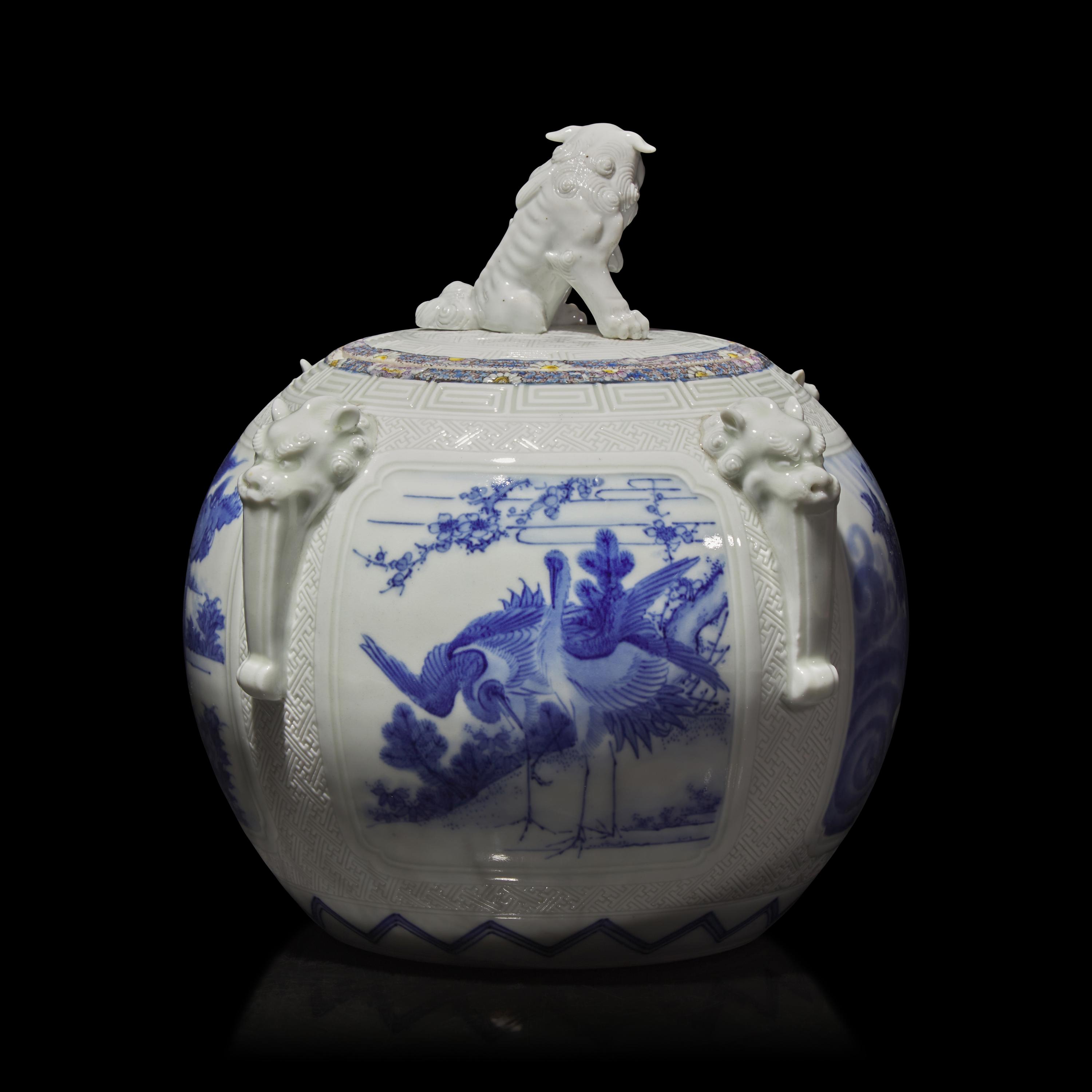 A Japanese Hirado Porcelain Globular Jar and Cover, Meiji Period 日本 明治時期 平戶燒山水瑞獸圖獅紐蓋罐
