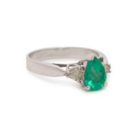 EMERALD AND DIAMOND RING