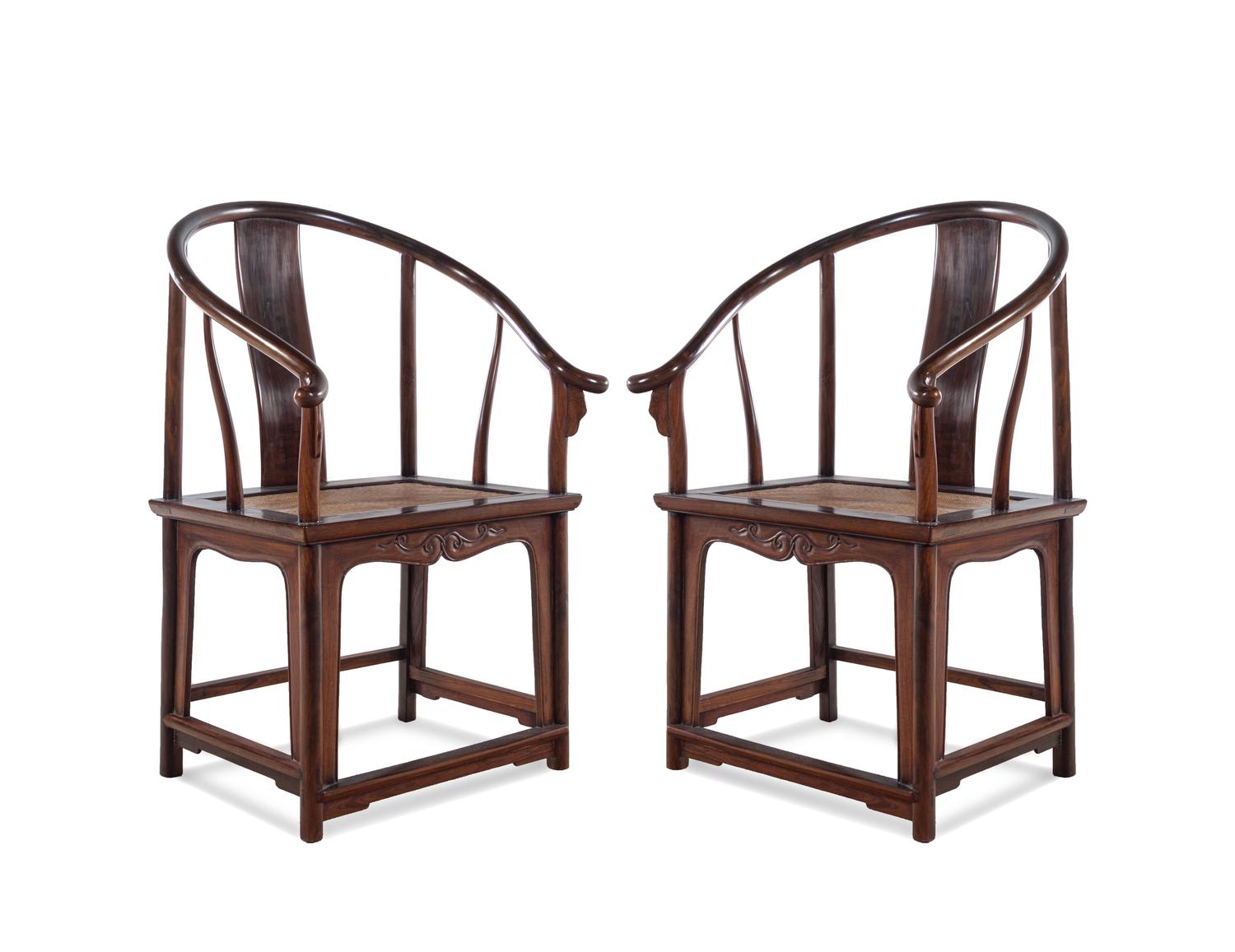 A Pair of Rosewood Horseshoe-Back Armchairs, Quanyi