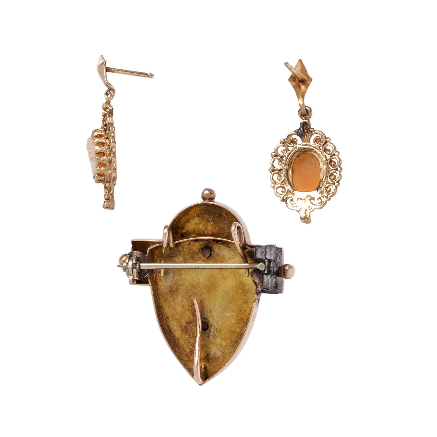 VICTORIAN, GOLD-FILLED AND CAMEO PENDANT/BROOCH