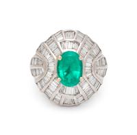 EMERALD AND DIAMOND RING