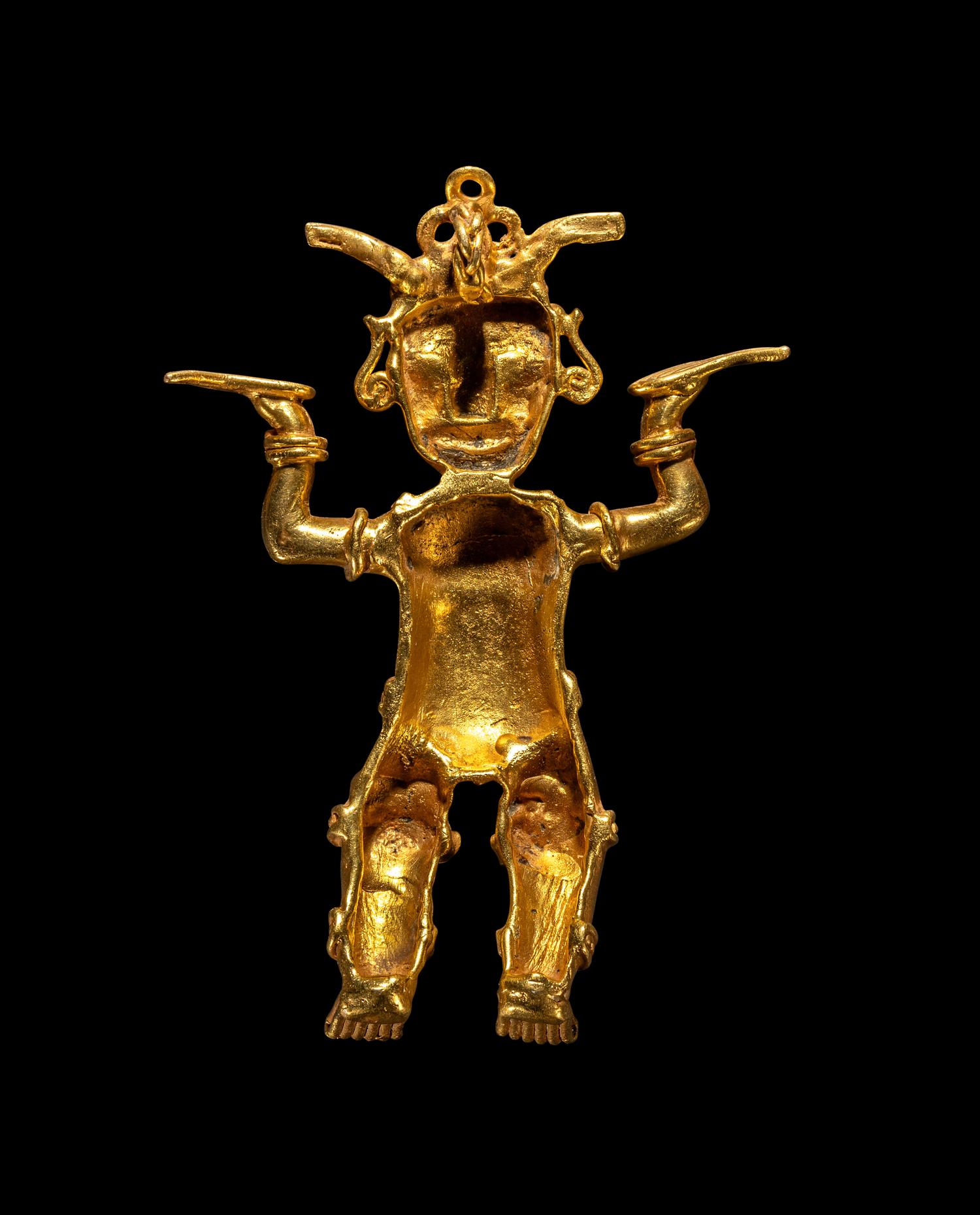 A Cocle Gold Paramour Pendant