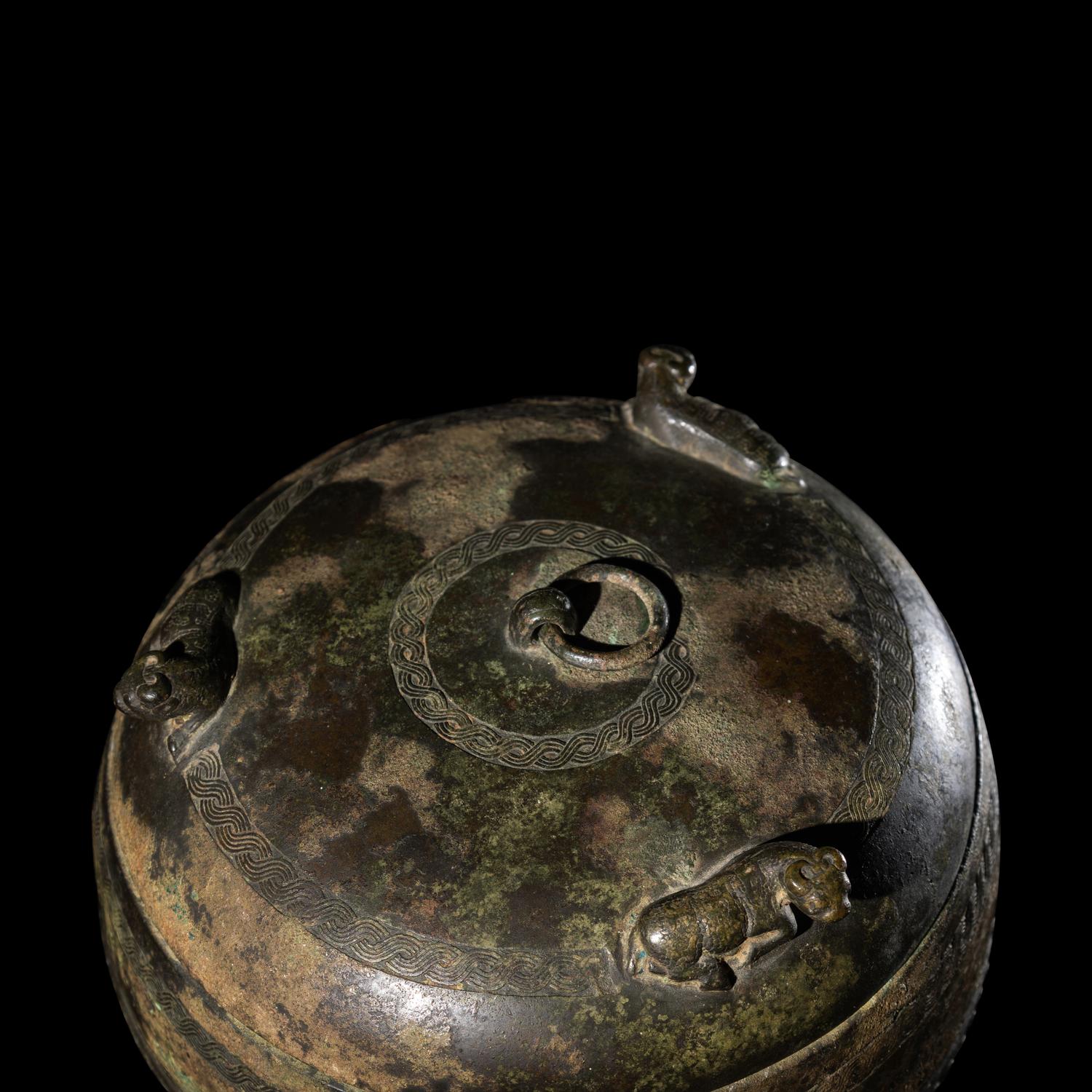 A Chinese Archaic Bronze Covered Tripod Vessel, Dun, Spring and Autumn Period 春秋 青銅敦