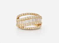 A Ladies 18K Yellow Gold and Diamond Ring
