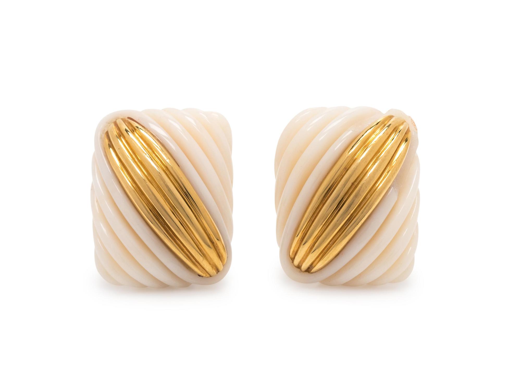 YELLOW GOLD AND CORAL EARCLIPS