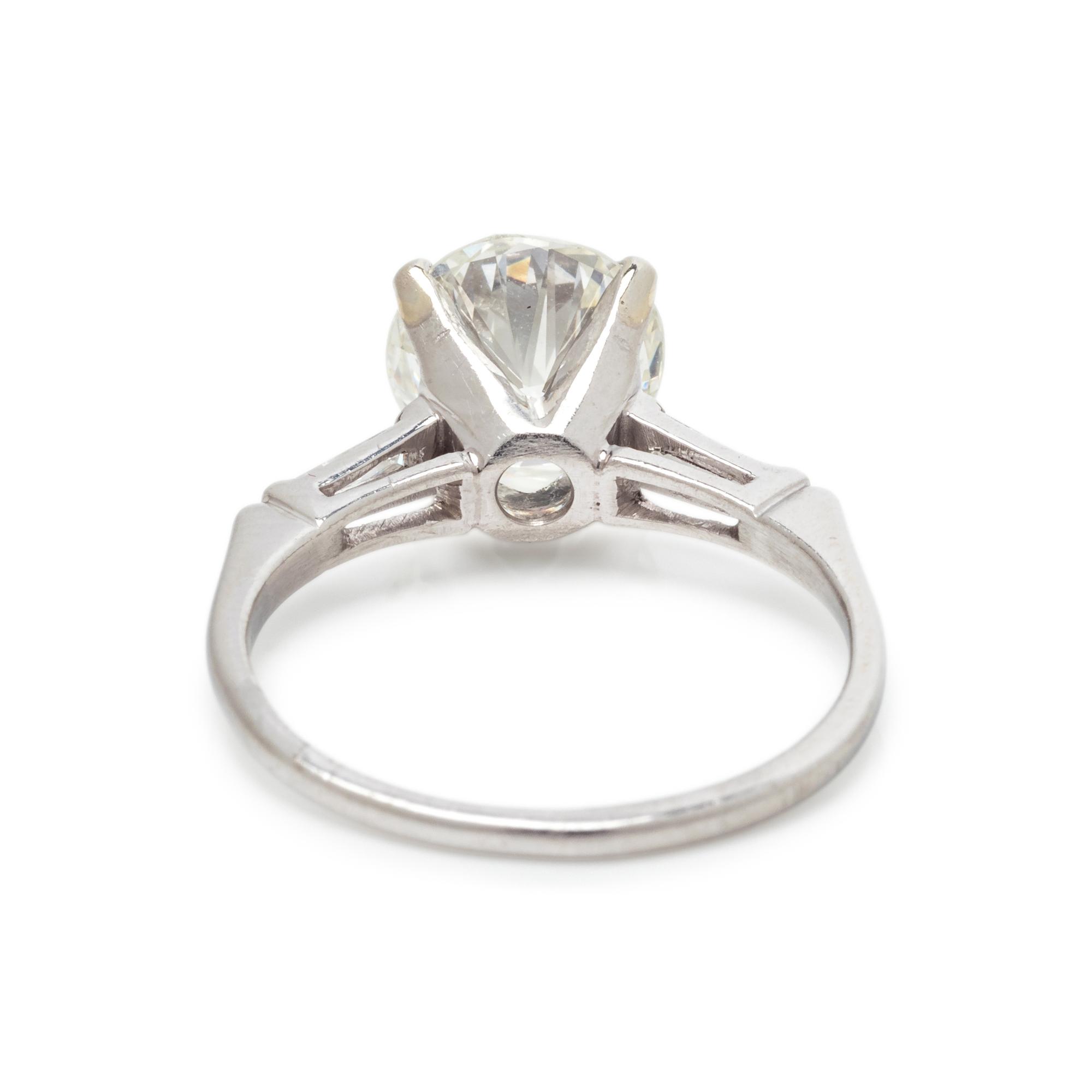 DIAMOND RING