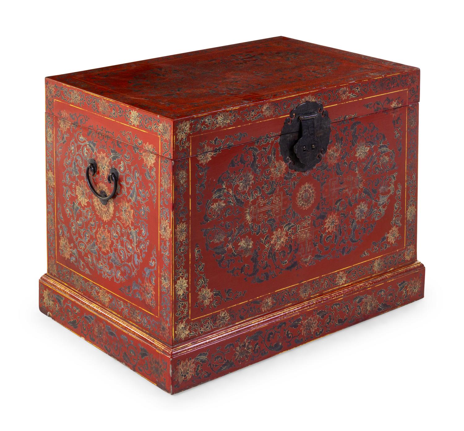 A Qiangjin and Tianqi Lacquer Cloth Chest