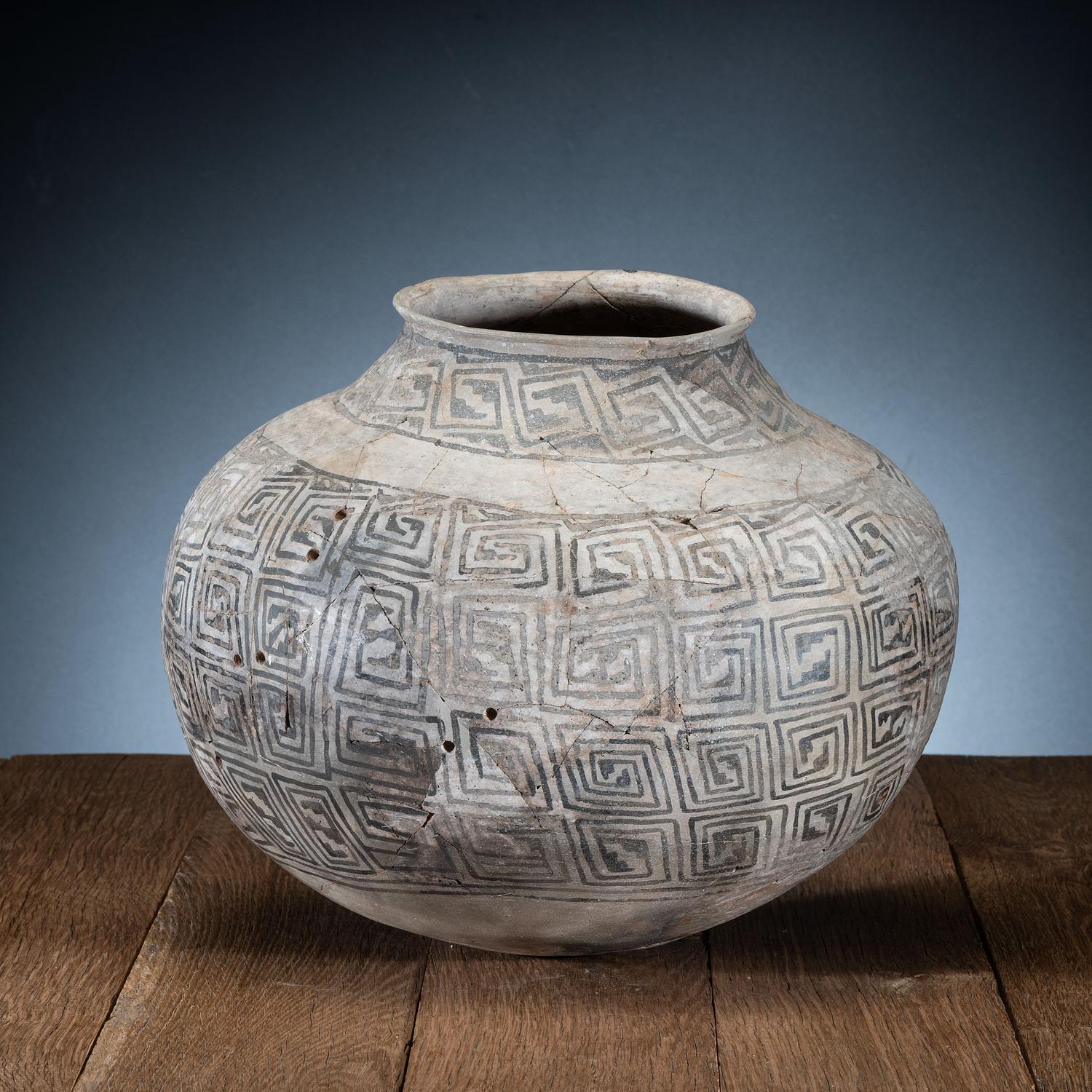 Anasazi Flagstaff Black-on-White Pottery Olla