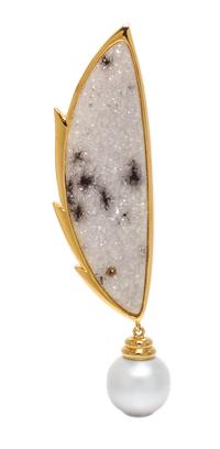An 18 Karat Yellow Gold, Druzy Quartz and Cultured Pearl Brooch, 16.60 dwts.