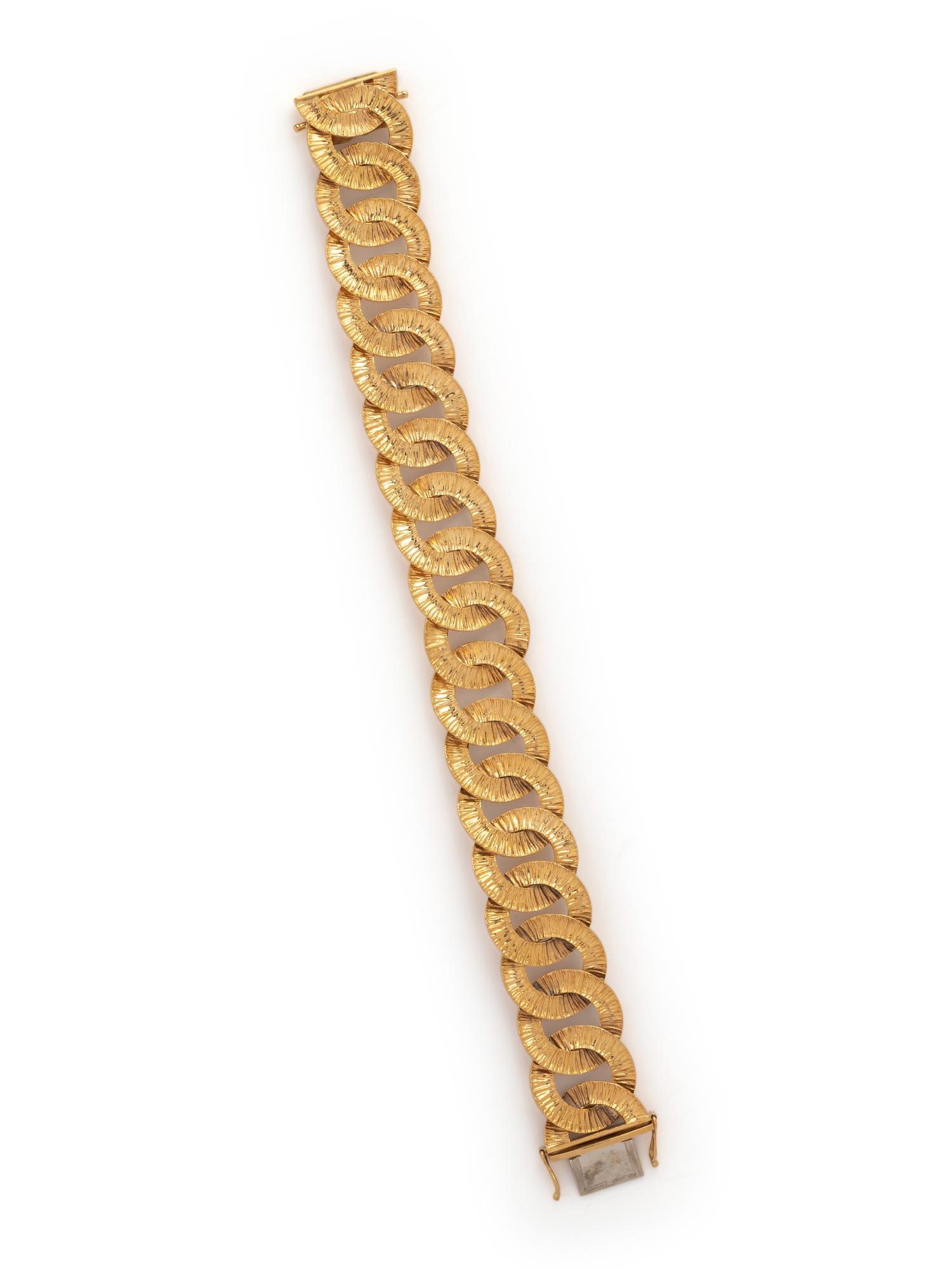 BUCHERER, YELLOW GOLD BRACELET