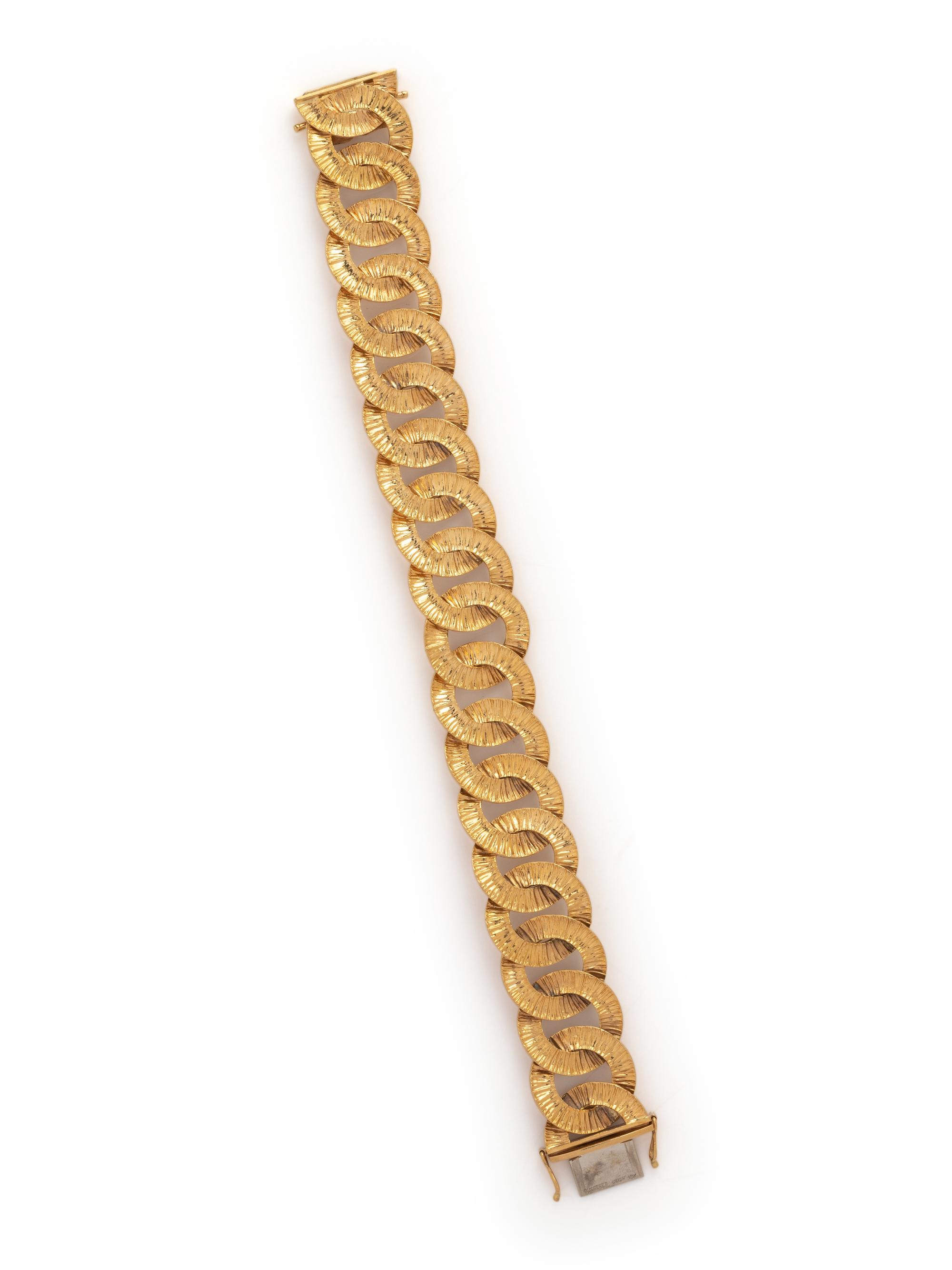 BUCHERER, YELLOW GOLD BRACELET