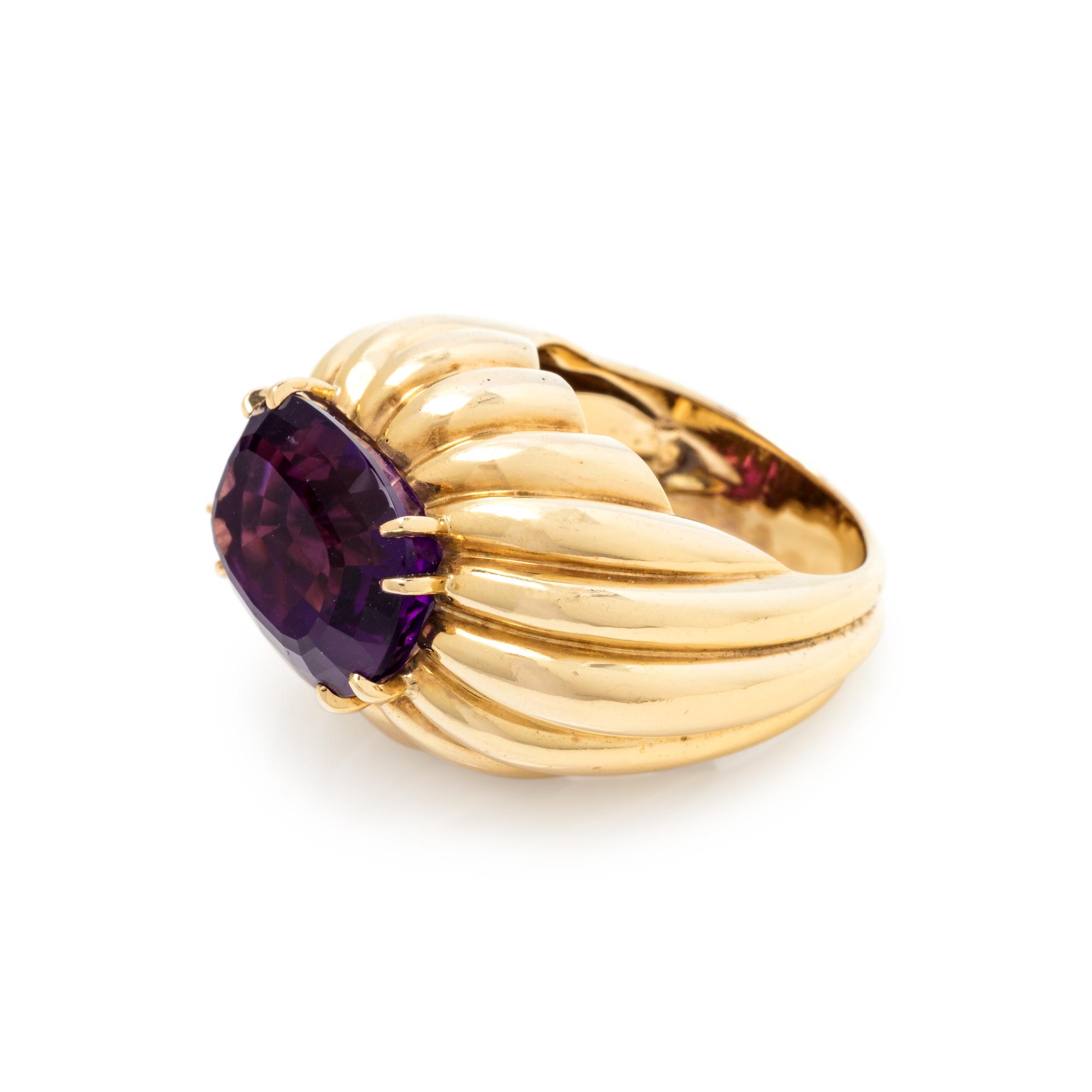 YELLOW GOLD AND AMETHYST RING