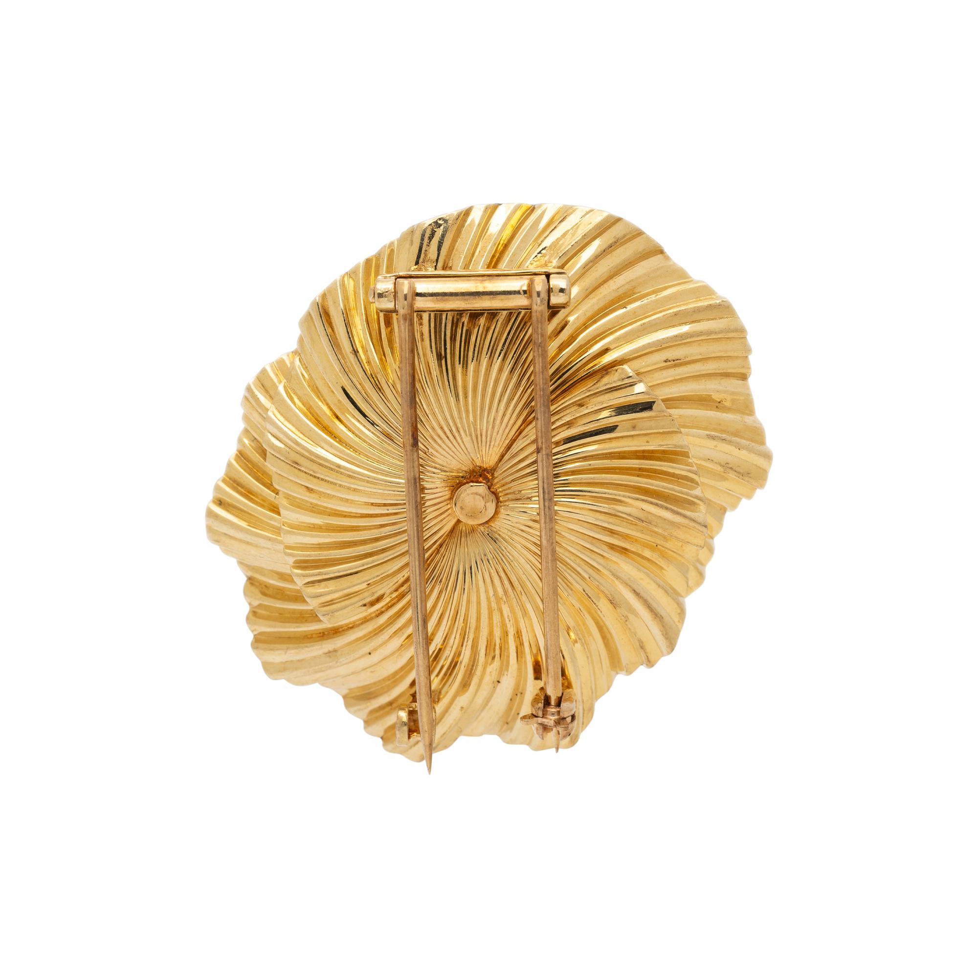YELLOW GOLD FLOWER BROOCH