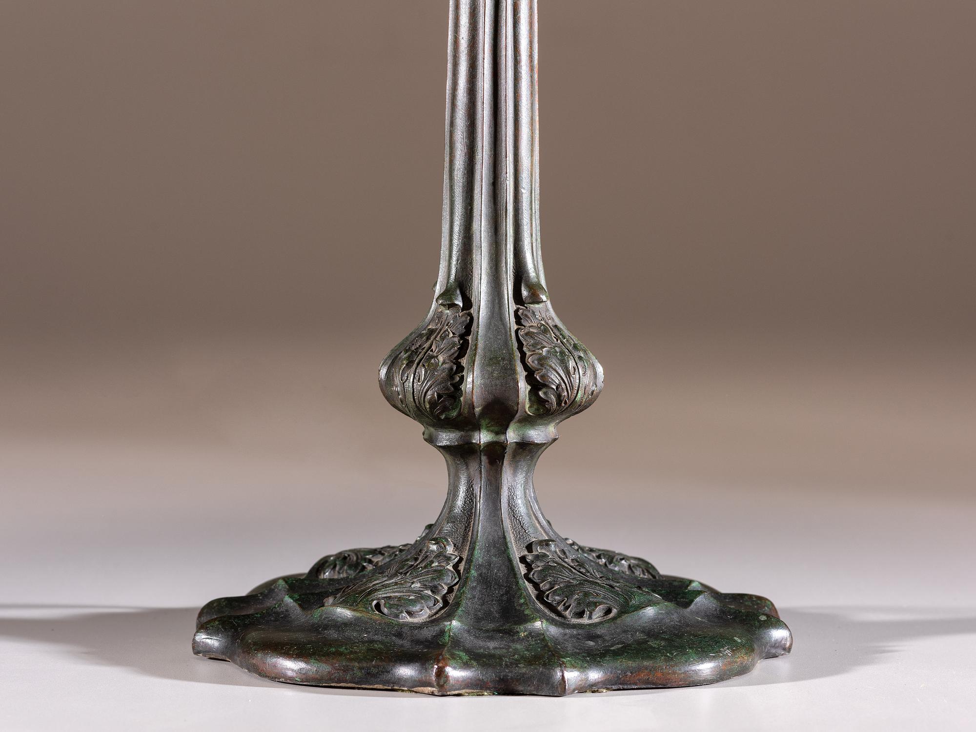 Thistle Table Lamp