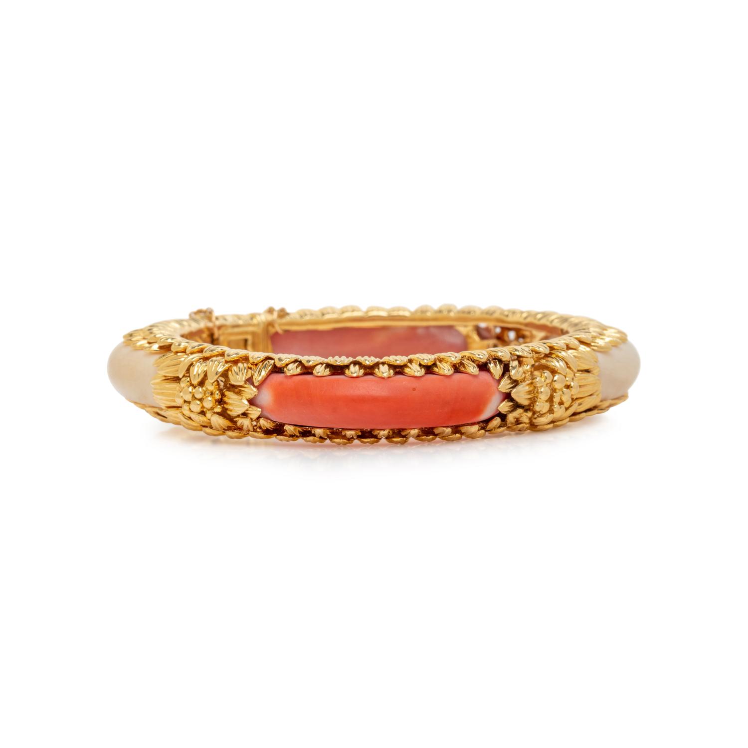 CORAL AND YELLOW GOLD BANGLE BRACELET