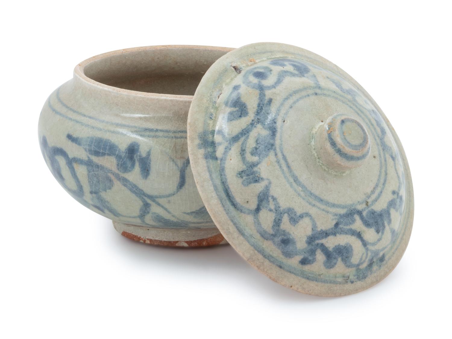 A Chinese Porcelain Lidded Jar