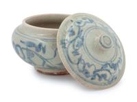 A Chinese Porcelain Lidded Jar