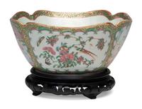 Nine Chinese Export Porcelain Famille Rose and Rose Medallion Articles