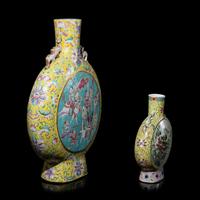 Two Chinese Famille Jaune Porcelain Moon Flasks, 20th Century 近代 黃地粉彩抱月瓶兩件