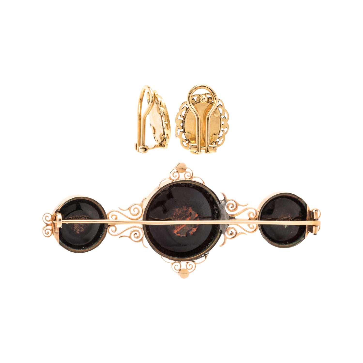 COLLECTION OF YELLOW GOLD AND PORTRAIT JEWELRY