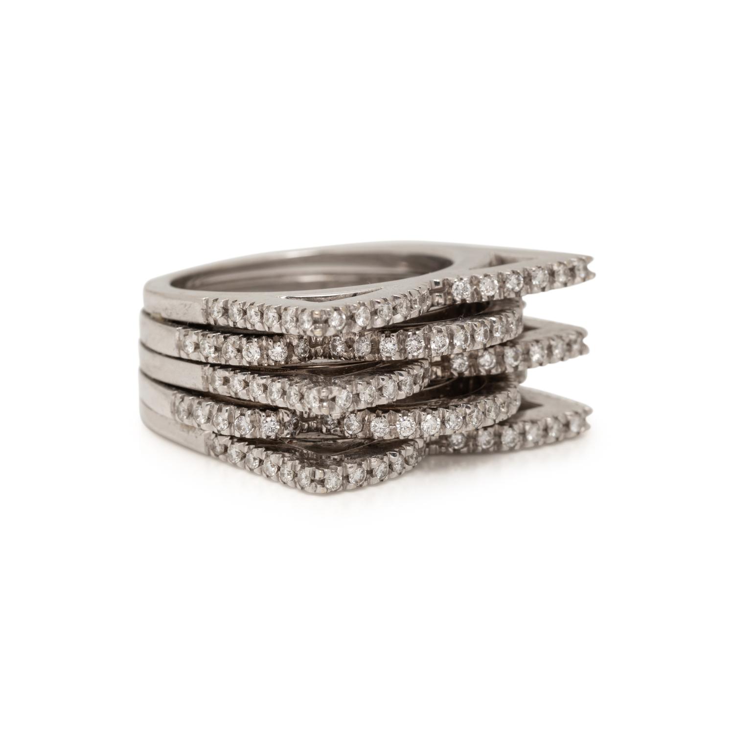 WHITE GOLD AND DIAMOND RING