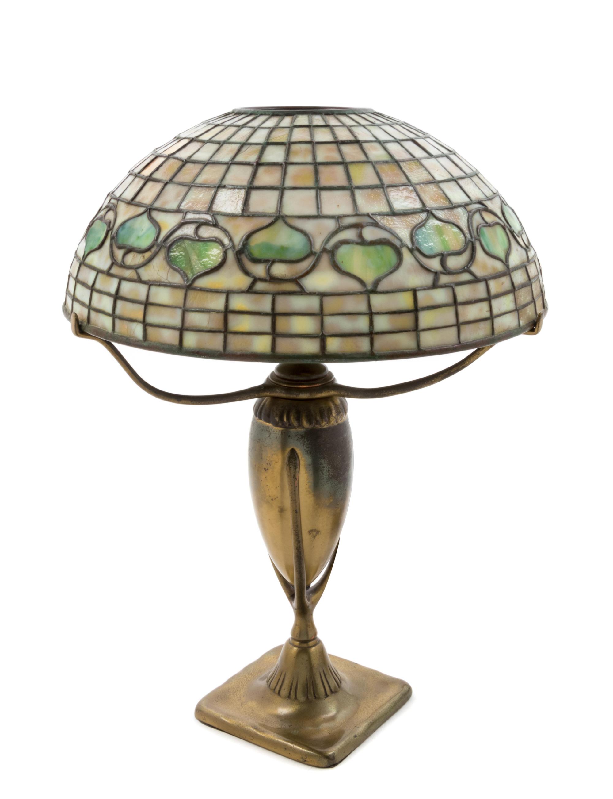 Acorn or Vine Border Table Lamp