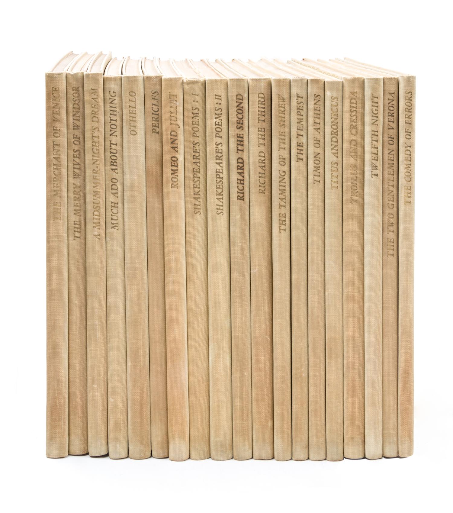 (LEC) SHAKESPEARE, WILLIAM. The Comedies, Histories & Tragedies. New York, 1931-1941. 39 vols. With 2 others of Shakespeare's poems (41